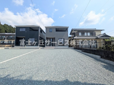 【駐車場】 | 浜松市浜名区引佐町井伊谷 2期 新築一戸建て 4号棟 | 6台駐車可能です