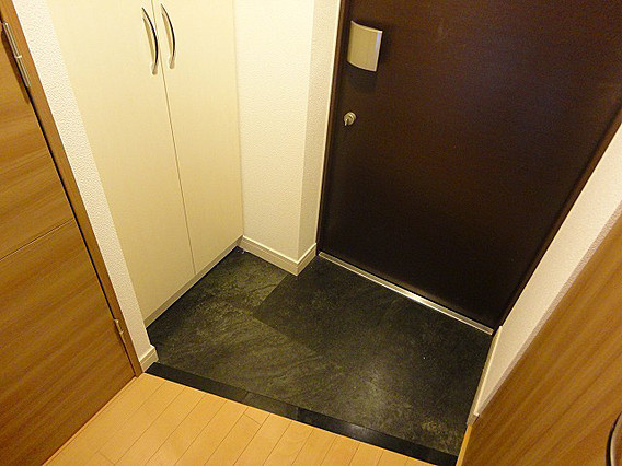 シッタビスタ神戸下山手通の玄関