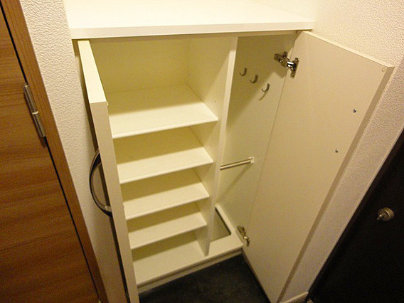 シッタビスタ神戸下山手通の玄関