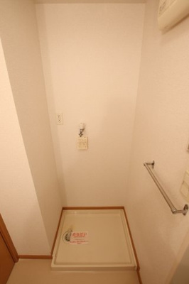 【設備】 | フラン・ラフレシールⅠ | 室内洗濯機置場