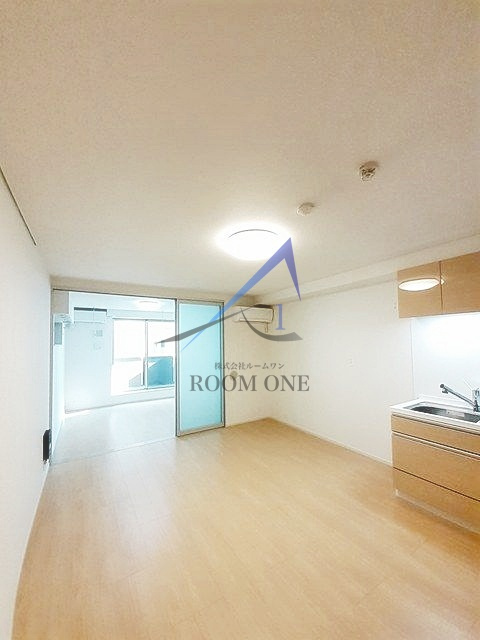 エリゼ綾瀬の居間・リビング|洋室のお部屋です。