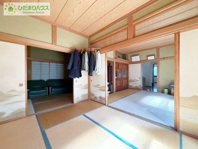 いわき市泉町滝尻町字南坪　中古戸建のその他|リビングに隣接した和室は収納もしっかりと確保されています！