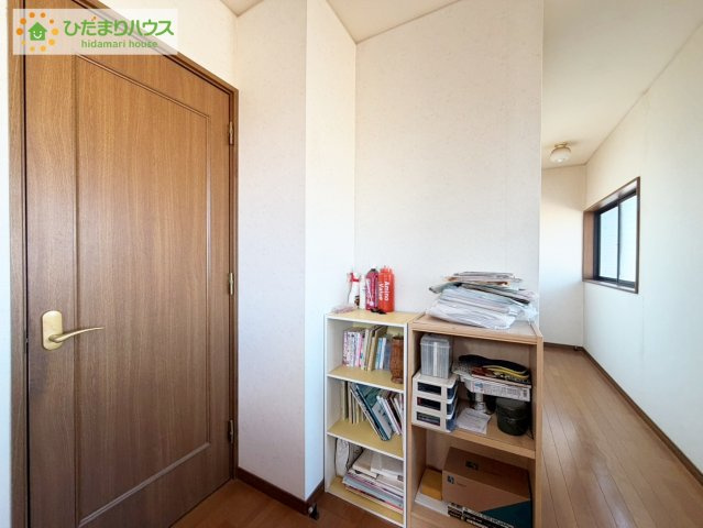 いわき市泉町滝尻町字南坪　中古戸建の洋室|衣類だけでなく、キャリーバッグや衣類ボックスの収納も容易となる大型サイズで設計されたウォークインクローゼット。