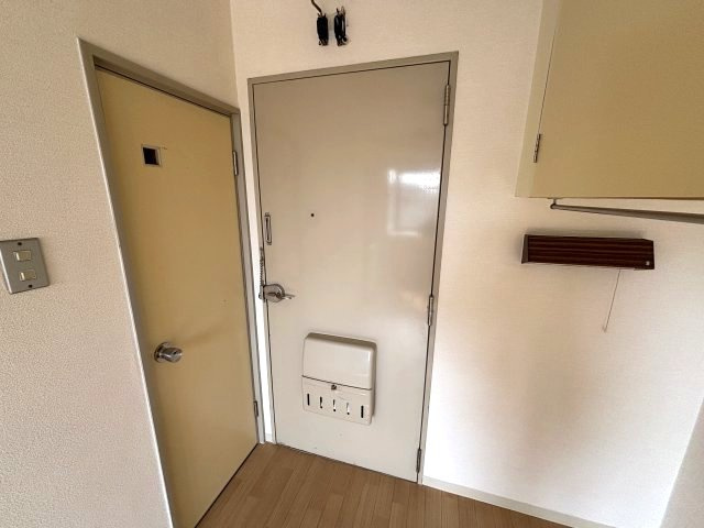 六甲アイビィハウスの玄関