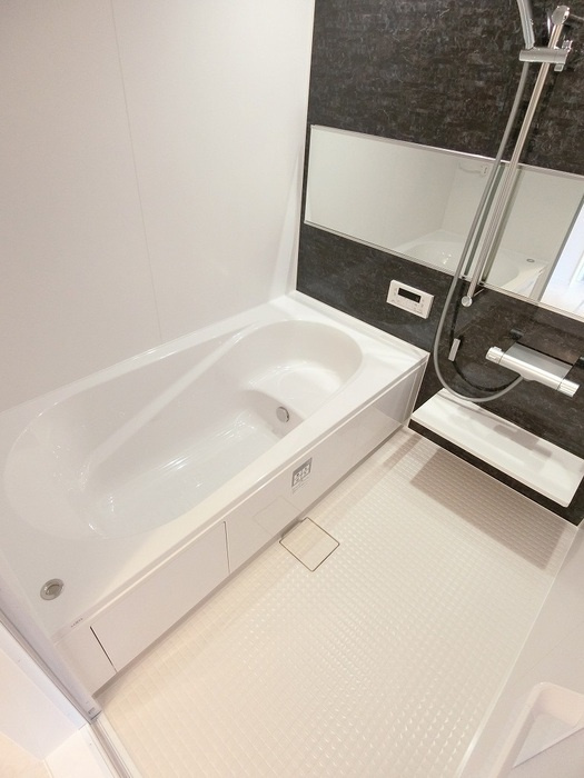 広島市安佐北区亀山１丁目のアパートの浴室