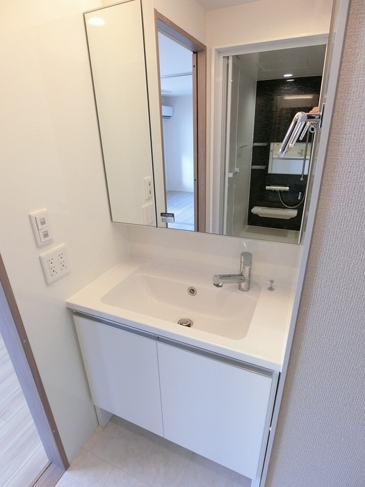 広島市安佐北区亀山１丁目のアパートの洗面所