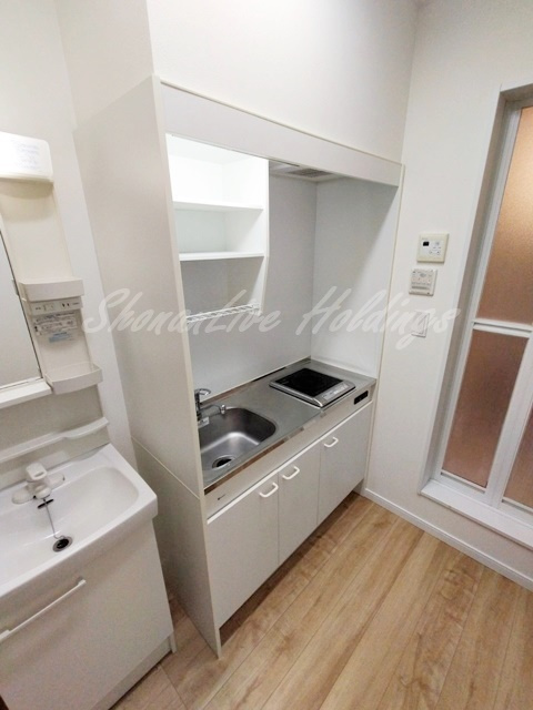 横浜市戸塚区上倉田町のアパートのキッチン