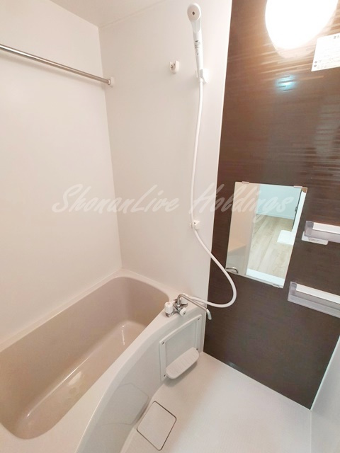 横浜市戸塚区上倉田町のアパートの浴室