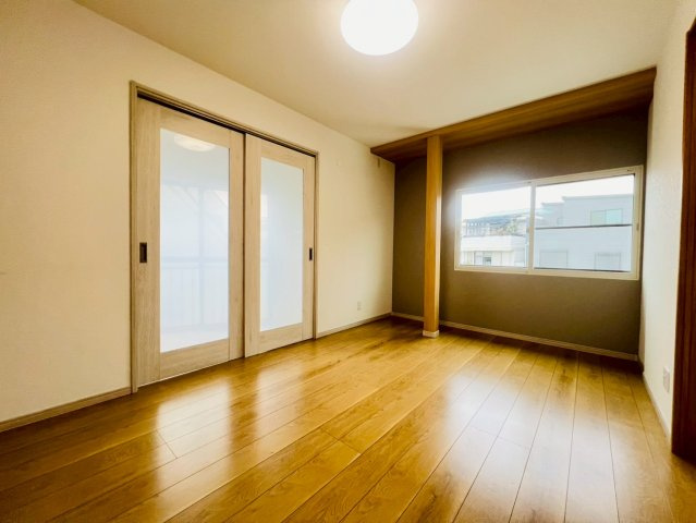 城が山1丁目戸建の居間・リビング