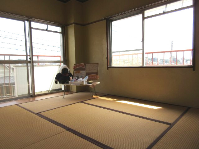 エクリート朝霧の和室