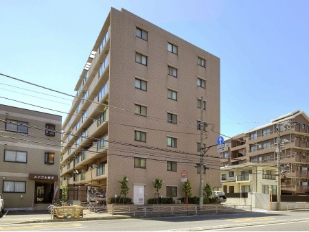 プライムコート磯子屏風ヶ浦の外観