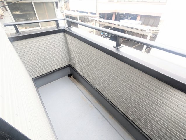 台東区西浅草１丁目の戸建のバルコニー