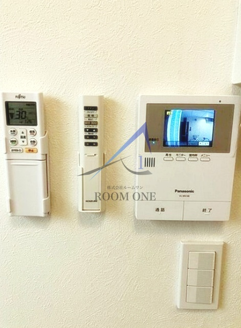 スカイレジデンスのセキュリティ|モニター付きインターホンです。