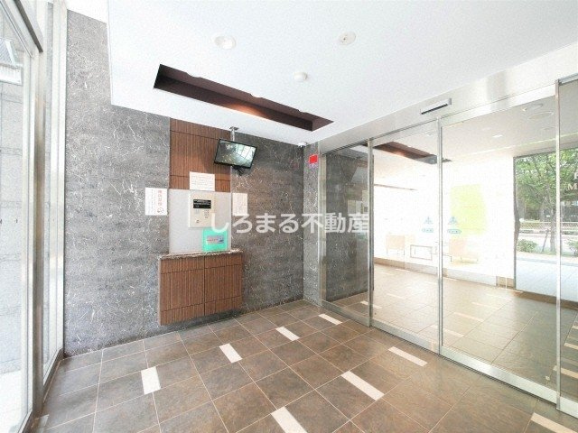 エスリード梅田北のエントランス