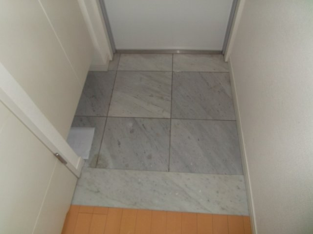 ワコーレ神戸北野セリュックスの玄関