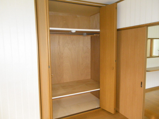 グリーンタウンの収納|各居室に収納・広めのクローゼット♪