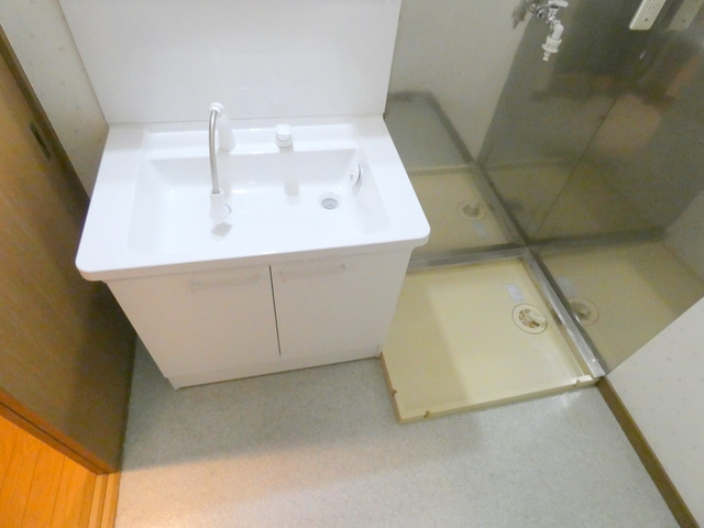 グリーンタウンの内装|脱衣スペース・独立洗面台・室内洗濯機置場