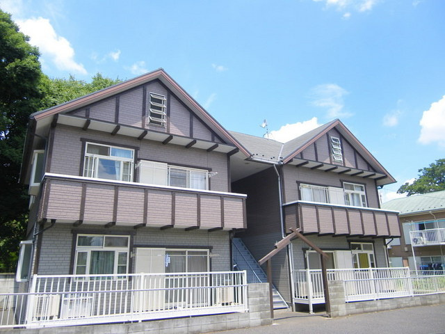 グリーンタウンの外観|緑豊かな立地　南向きで大変明るいです。