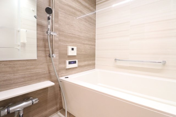 【浴室】 | 【浴室】雨の日にうれしい浴室暖房乾燥機付き◎ミストサウナも完備！