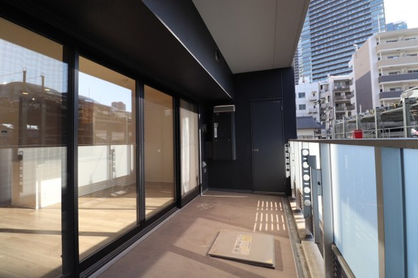 【バルコニー】 | 【バルコニー】約10.08平米の広々としたバルコニー！