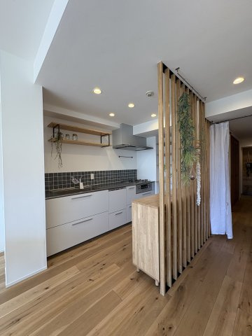 KAMAKURA WOOD LIVING — 材木座の上質リノベのキッチン