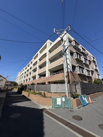 KAMAKURA WOOD LIVING — 材木座の上質リノベの外観