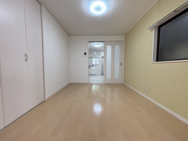 メゾンルクール高円寺の洋室