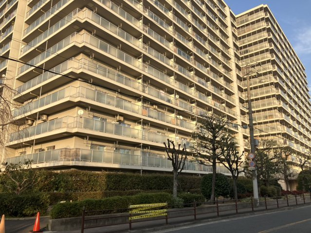 ルネ旭公園の外観