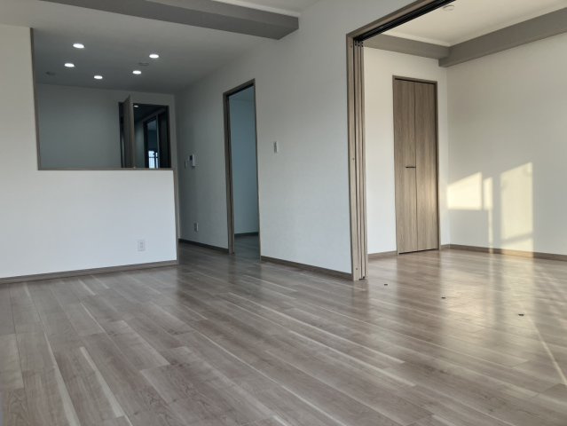 ルネ旭公園の居間・リビング