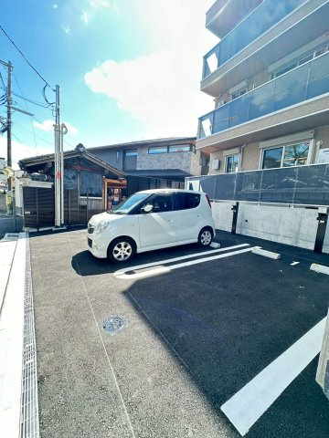 casa.FILANTE Vの駐車場