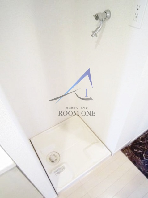 プレール・ドゥーク東京CANALの設備|洗濯機置き場です。