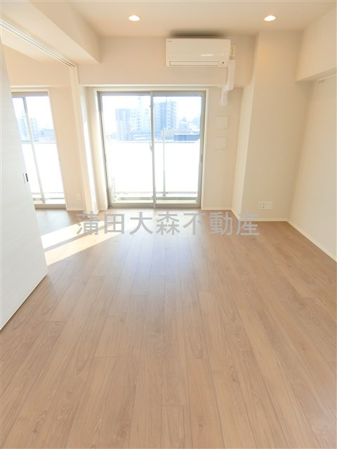 ルフォンプログレ大森西＠仲介手数料無料の居間・リビング|LDK13帖　カウンターキッチンのリビングダイニングキッチン