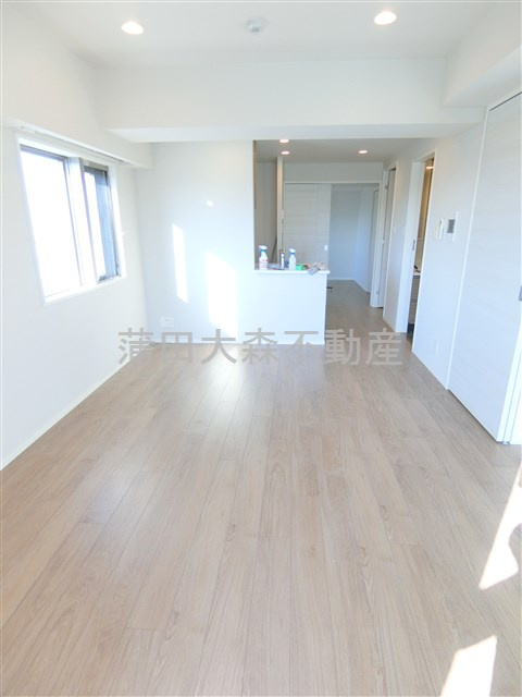 ルフォンプログレ大森西＠仲介手数料無料の居間・リビング