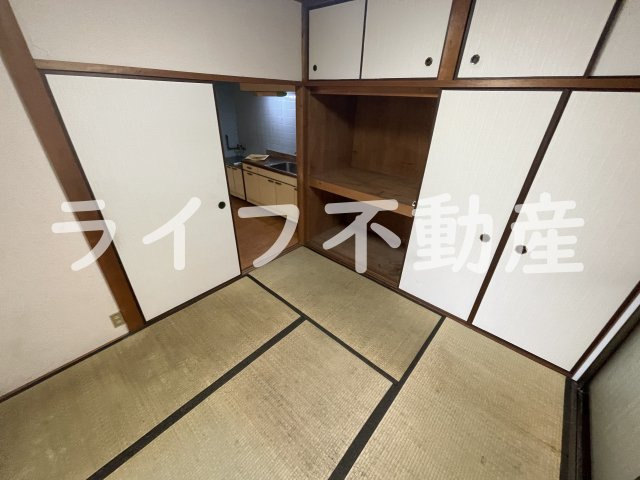 コーポ飯島の和室|落ち着いた雰囲気の和室付きです