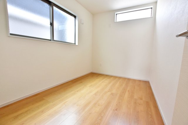 テラシエ立花3丁目新築一戸建ての洋室|2階洋室4.3帖。