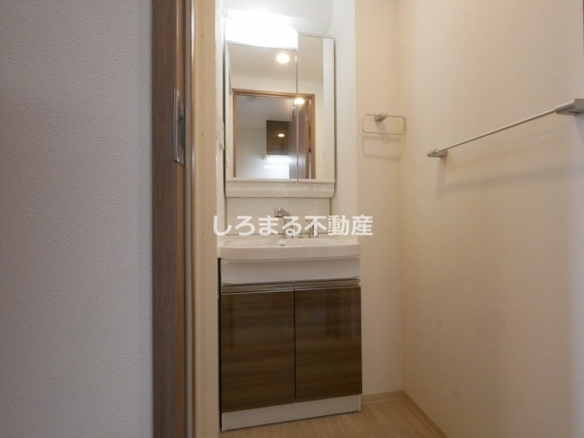 Alivis福島海老江の独立洗面台