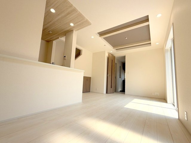 昭島市緑町3丁目全2棟　新築分譲の居間・リビング