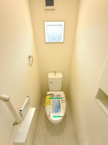 昭島市緑町3丁目全2棟　新築分譲のトイレ