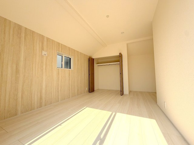 昭島市緑町3丁目全2棟　新築分譲の洋室