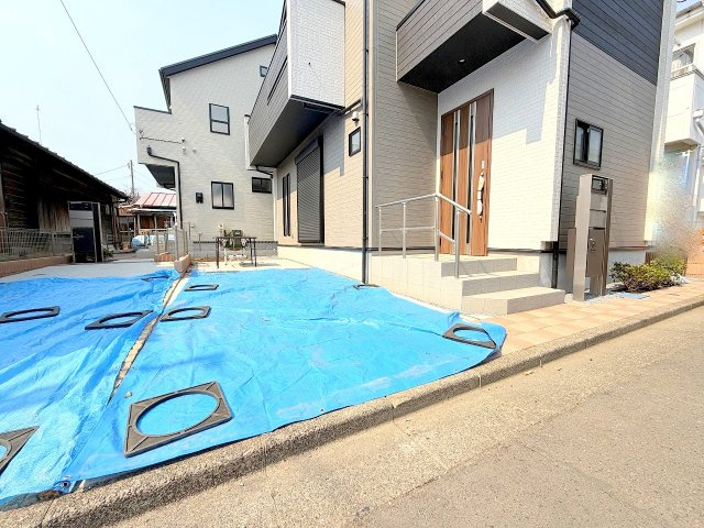 昭島市緑町3丁目全2棟　新築分譲の駐車場