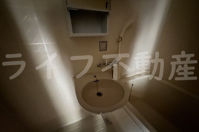 コーニッシュ長瀬の洗面所|スペースが確保できる洗面所です