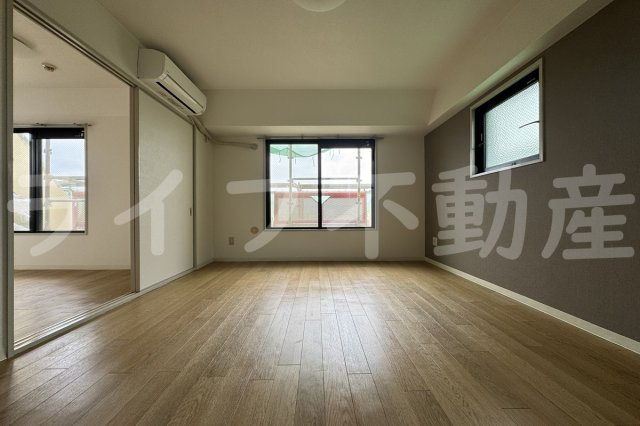 コーニッシュ長瀬の居間・リビング|ゆったりとした居間です