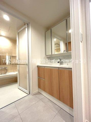 ベイクレストタワーの独立洗面台