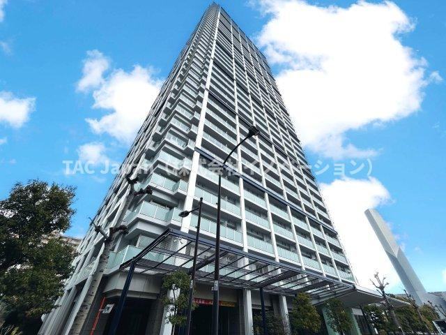 ベイクレストタワーの外観|青空に映えるこの雄大な佇まい。
陽当たり、立地、周辺環境など恵まれた好条件となっております。