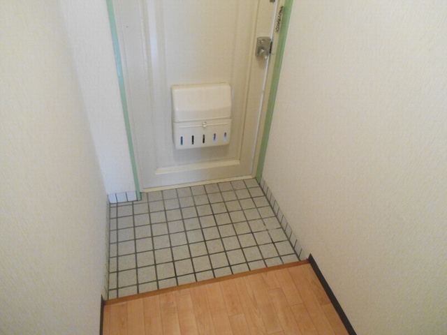 藤コーポの玄関|玄関広々！