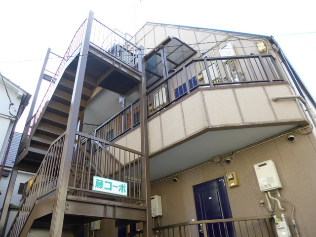 藤コーポのエントランス|エントランス側です！