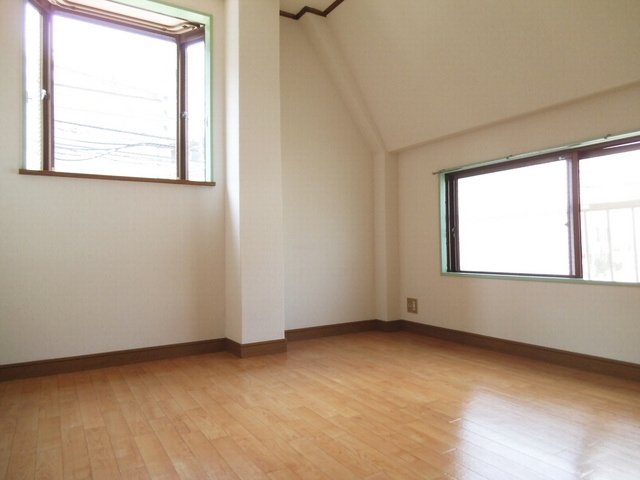 藤コーポの居間・リビング|明るいお部屋です！