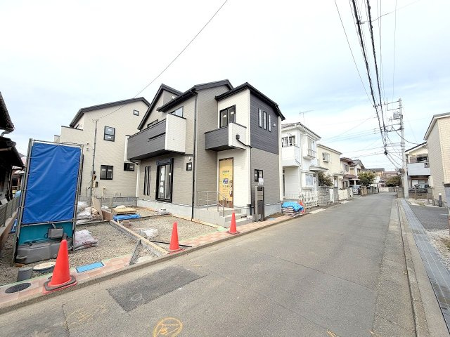 昭島市緑町3丁目全2棟　新築分譲の前面道路含む現地写真