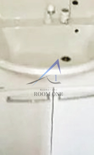 京美マンションの洗面所|独立洗面台です。