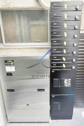 GLACISのその他共用部分|宅配ボックスと集合ポストです。